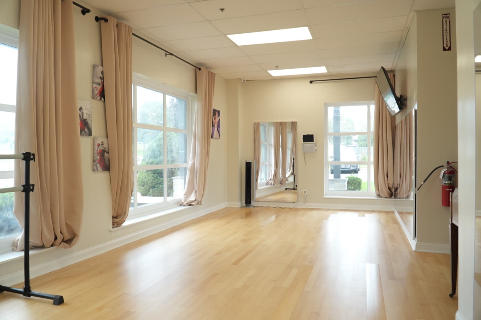 Pearl Room at Brilliant DanceSport Studio